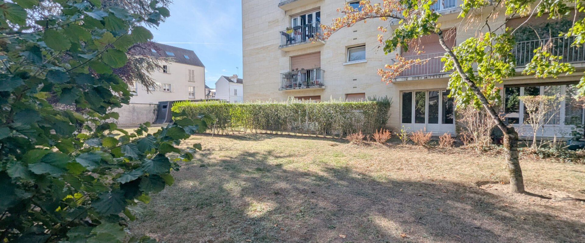 STUDIO, résidence Jardin de Neuville.