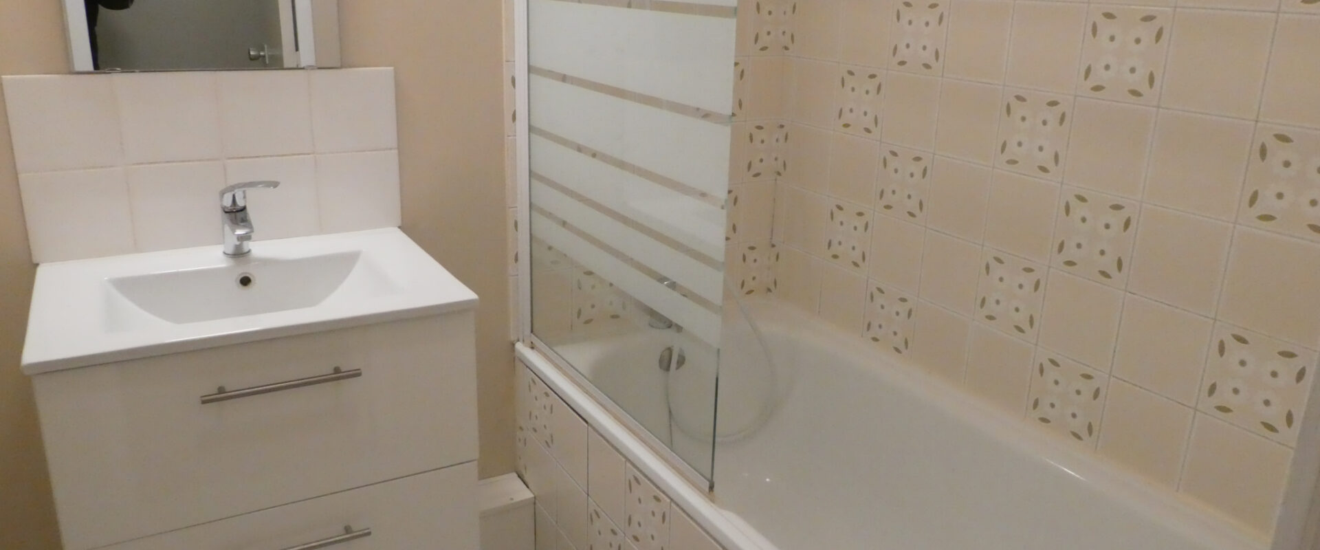 STUDIO 25 m2 en résidence avec parking