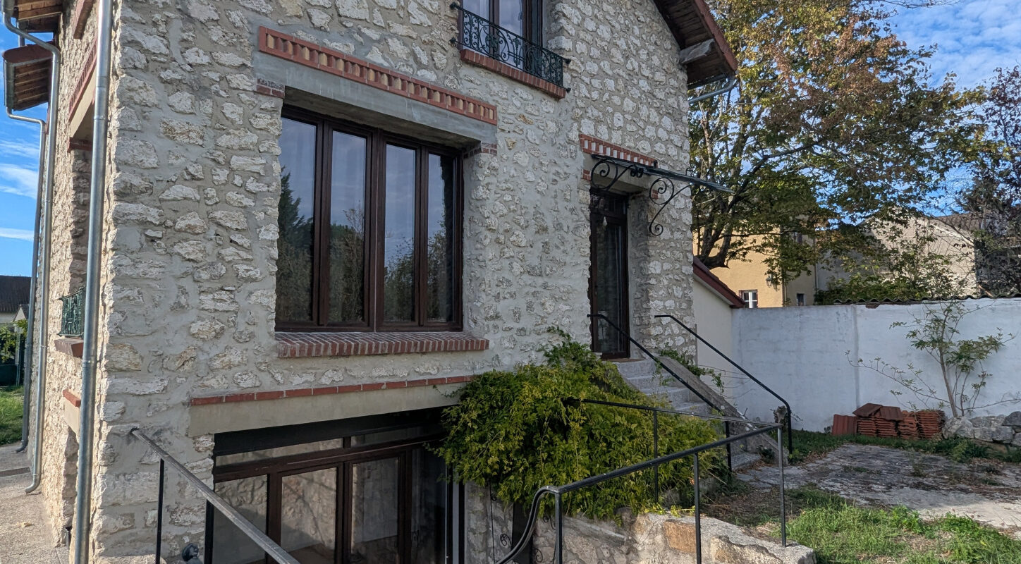 Une meulière de charme alliant authenticité et modernité